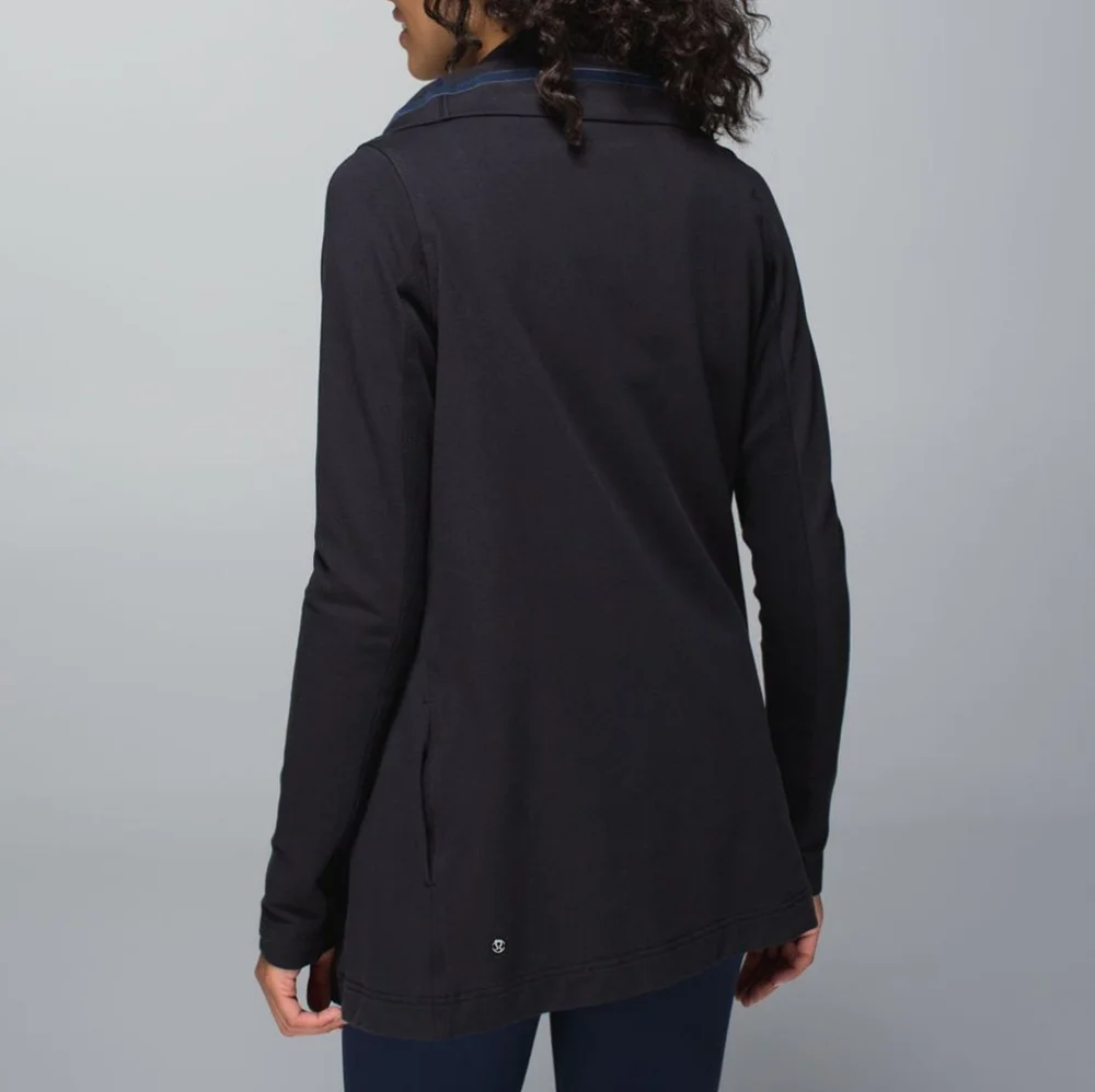 Lululemon Athletica Savasana Wrap Jacket - Picture 3 of 9